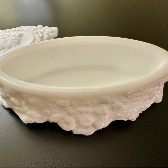 FOSTORIA, JENNY LIND, PRESSED, MILK GLASS, CAMEO, PIN BOX WITH LID. main image 12